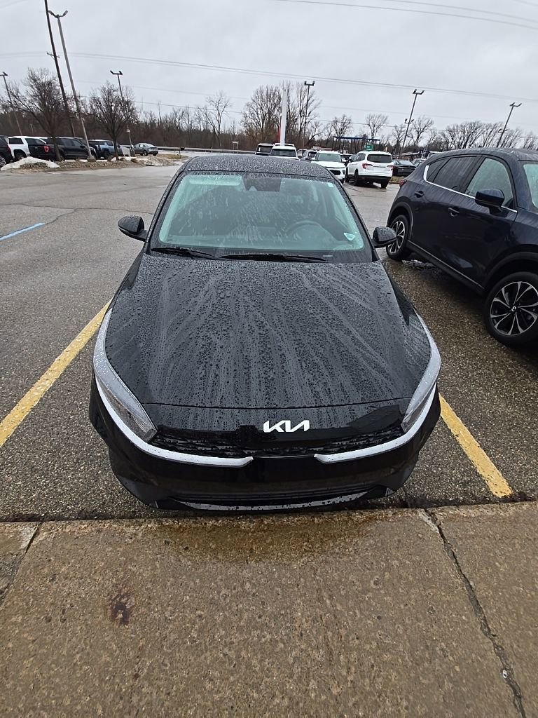 Used 2023 Kia Forte LXS w/ LXS Technology Package video 1
