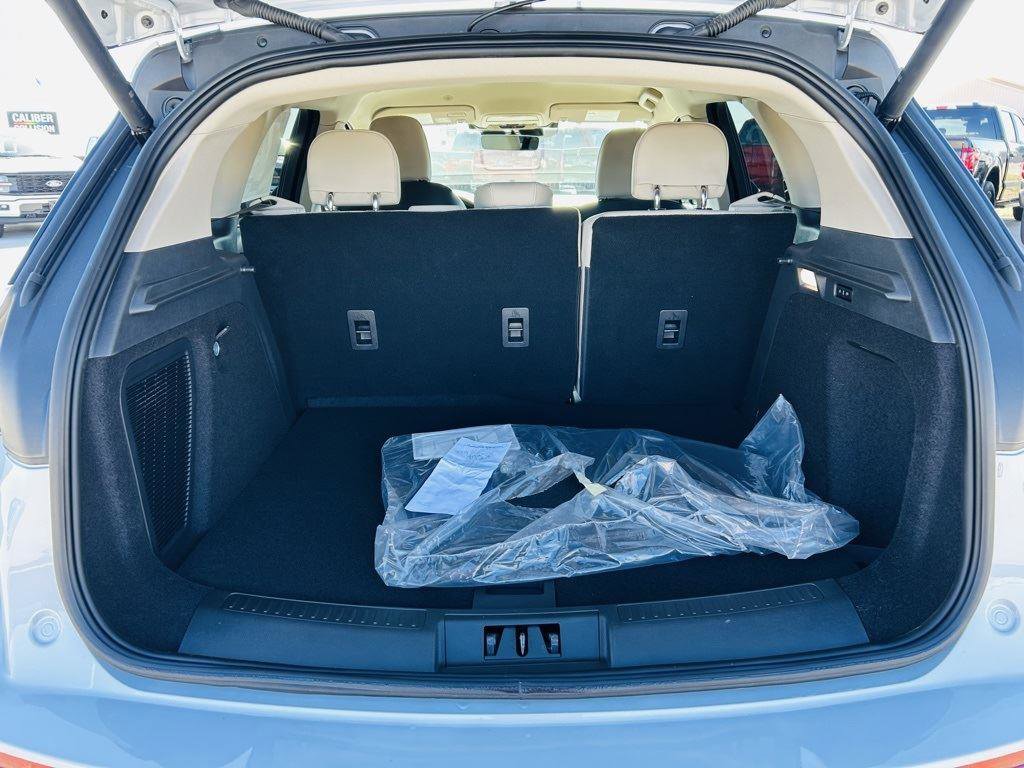 New 2026 Lincoln Corsair Premiere image 33
