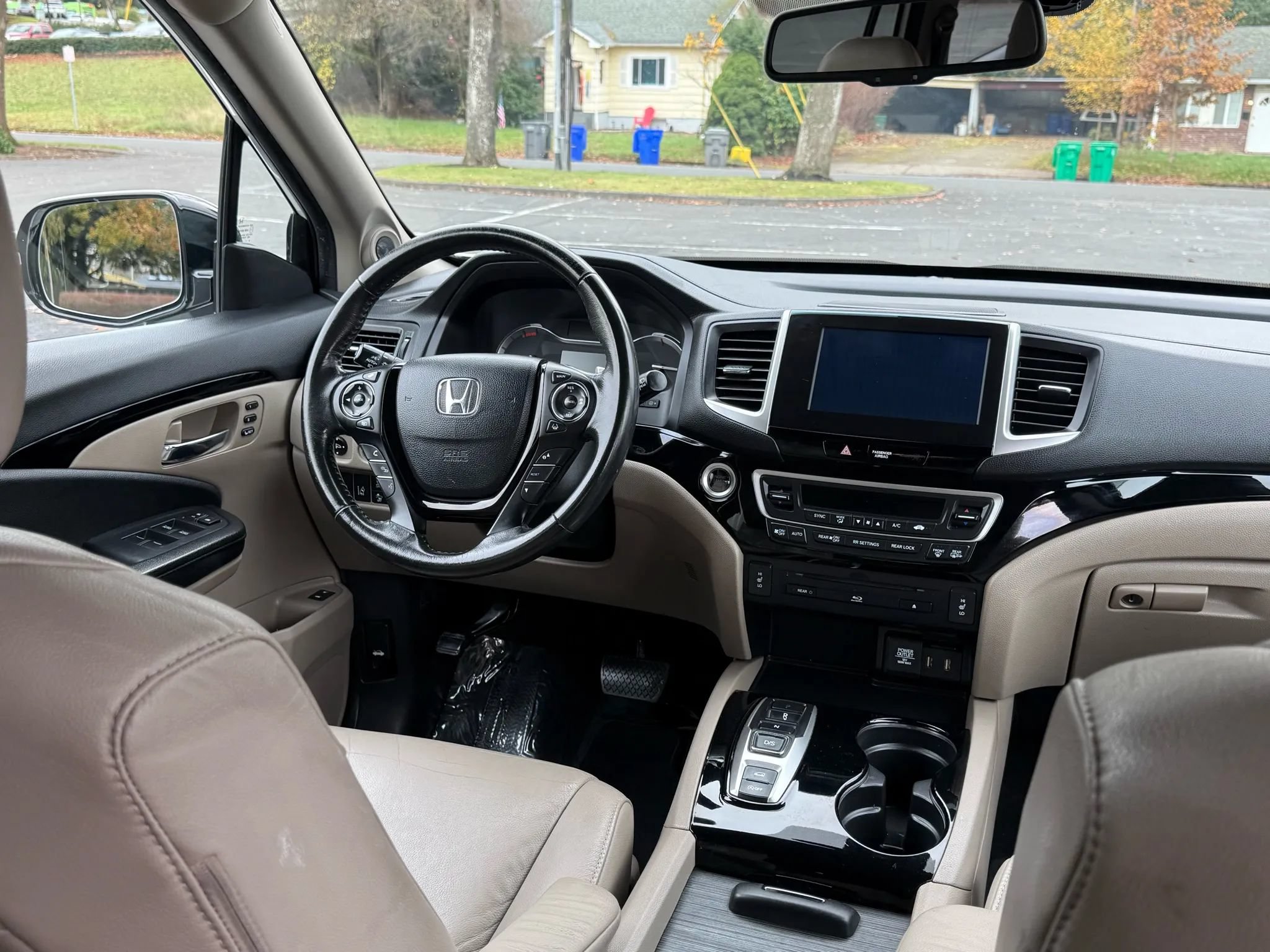 Used 2016 Honda Pilot Touring image 3