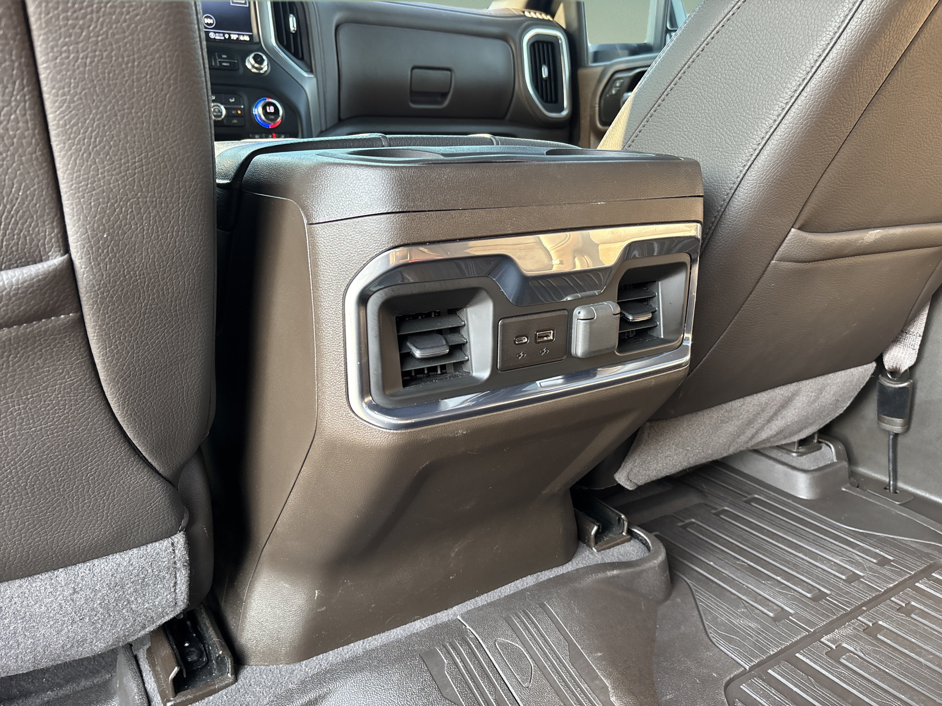 Used 2022 GMC Sierra 2500 Denali w/ Denali Ultimate Package AWD/4WD image 25