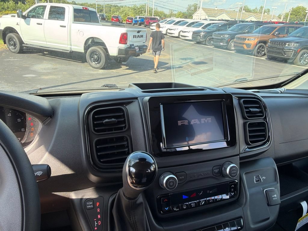 New 2026 RAM ProMaster 2500 w/ Convenience Group FWD image 31