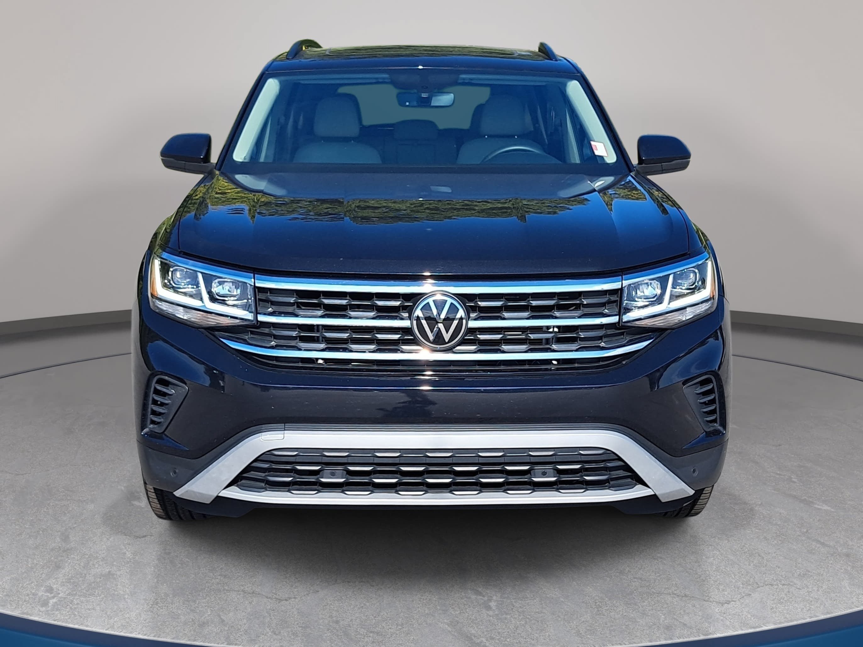Certified 2023 Volkswagen Atlas SE w/ Panoramic Sunroof Package FWD image 2