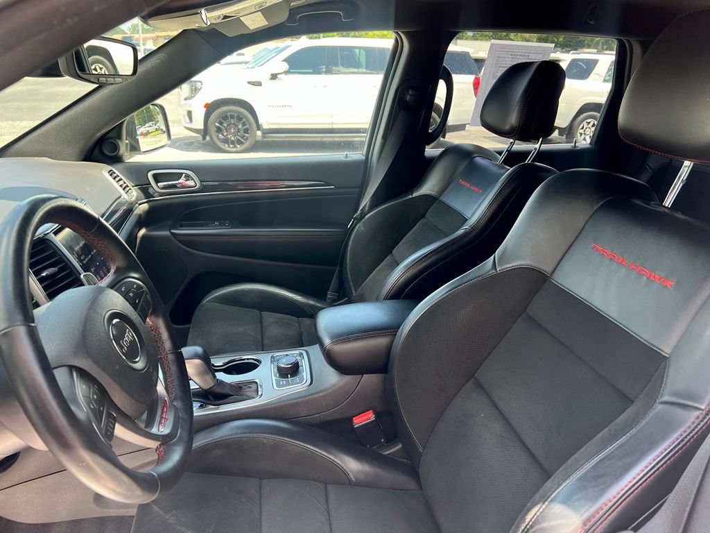 Used 2018 Jeep Grand Cherokee Trailhawk AWD/4WD image 11
