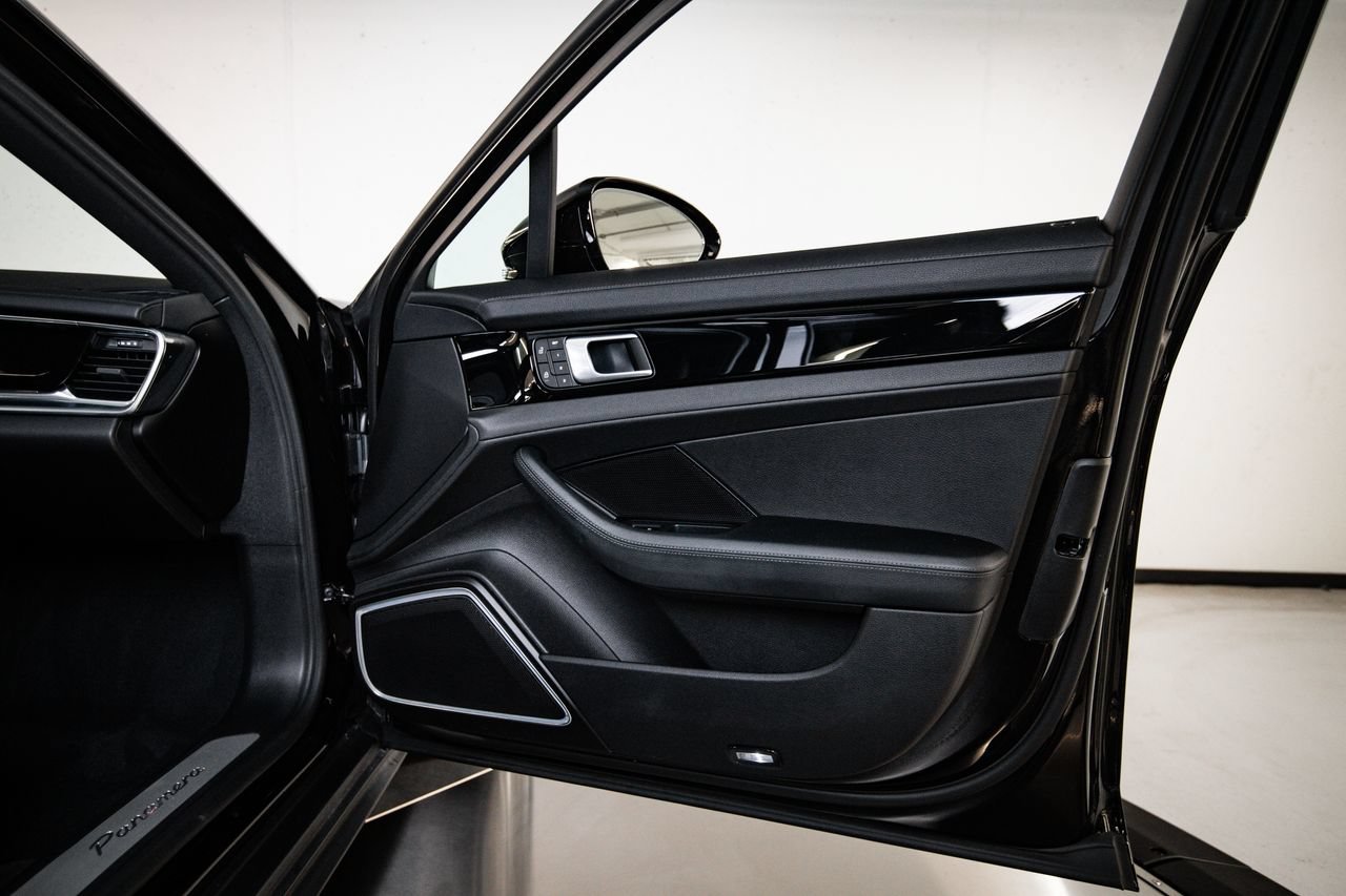 Certified 2023 Porsche Panamera image 27
