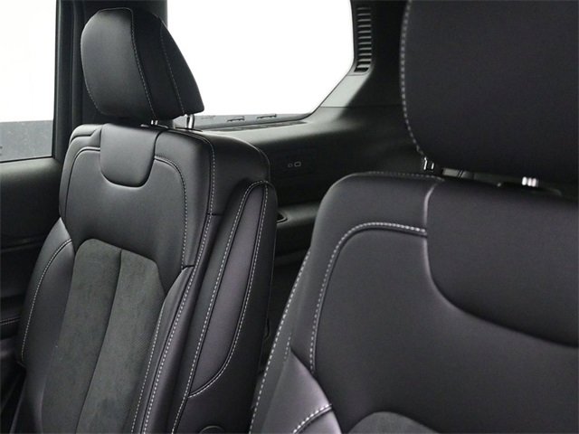 New 2025 Jeep Grand Cherokee L Altitude image 16