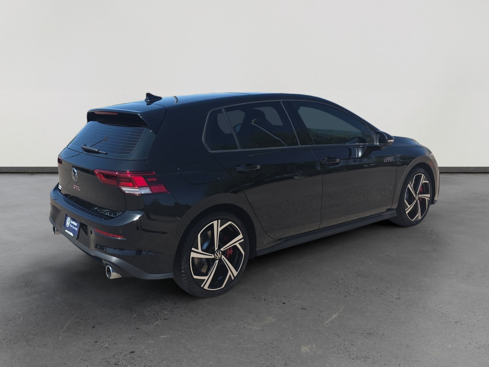 Certified 2025 Volkswagen Golf S FWD image 5