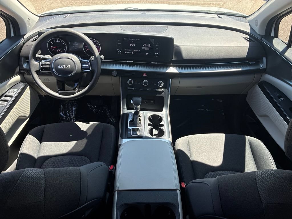 Used 2022 Kia Carnival LX FWD image 14