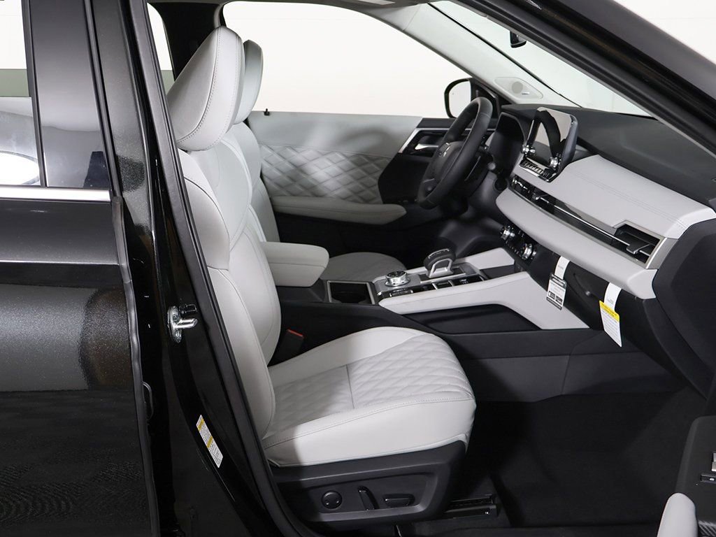 New 2025 Mitsubishi Outlander SEL AWD/4WD image 32