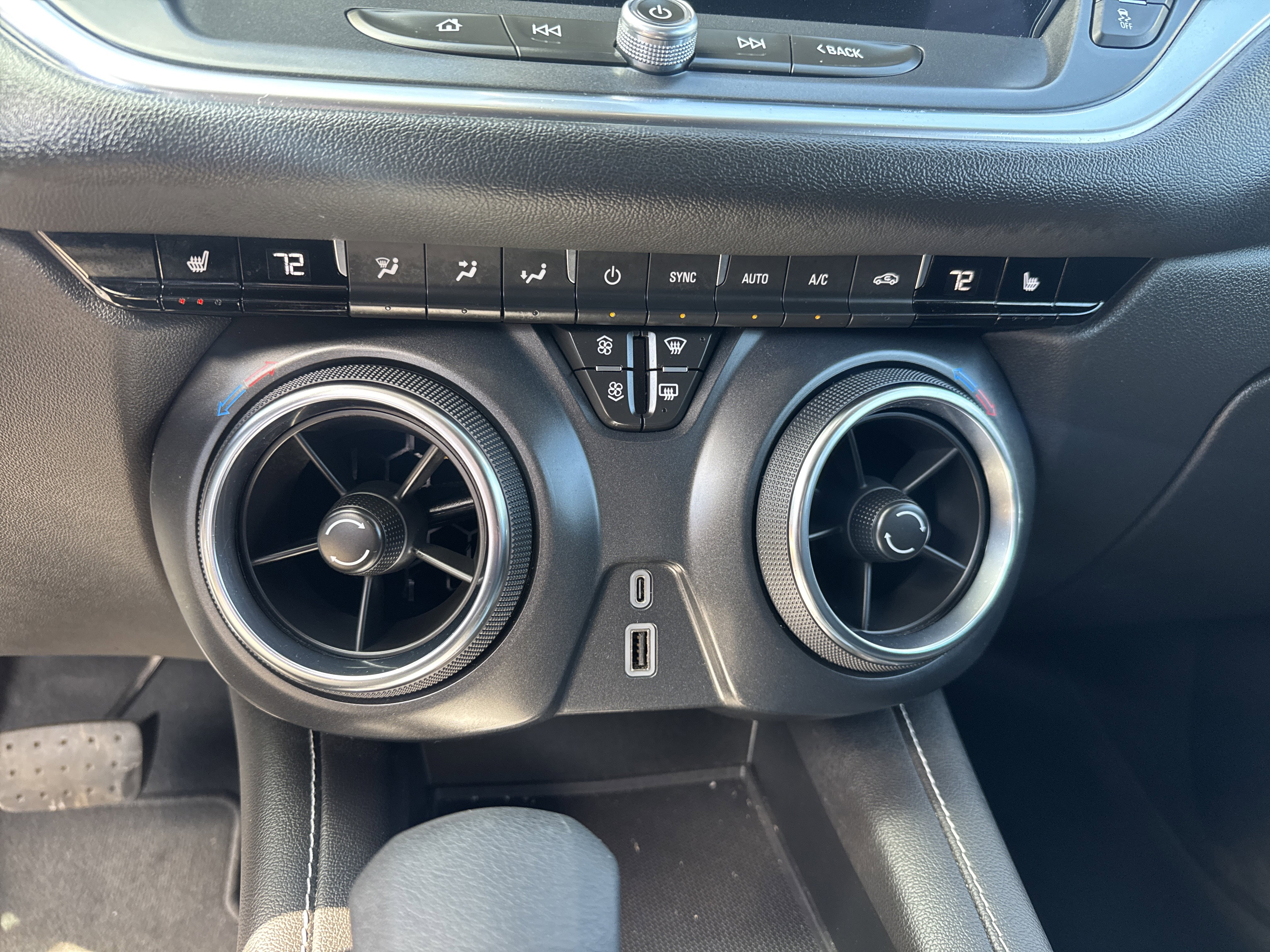 Used 2025 Chevrolet Blazer LT AWD/4WD image 25