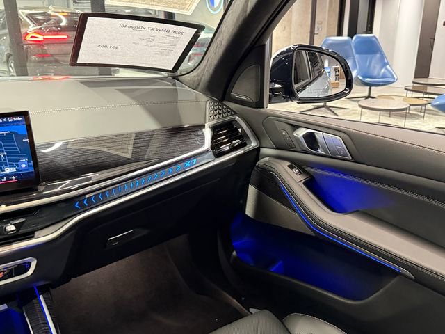 Used 2026 BMW X7 xDrive40i w/ M Sport Package image 18