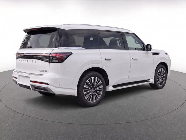 Used 2025 INFINITI QX80 Sensory AWD/4WD image 3