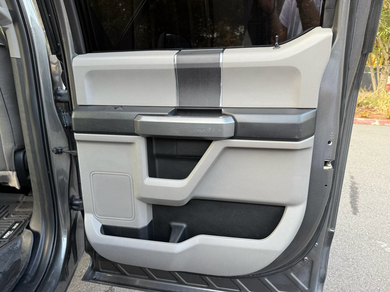 Used 2016 Ford F150 XLT image 54