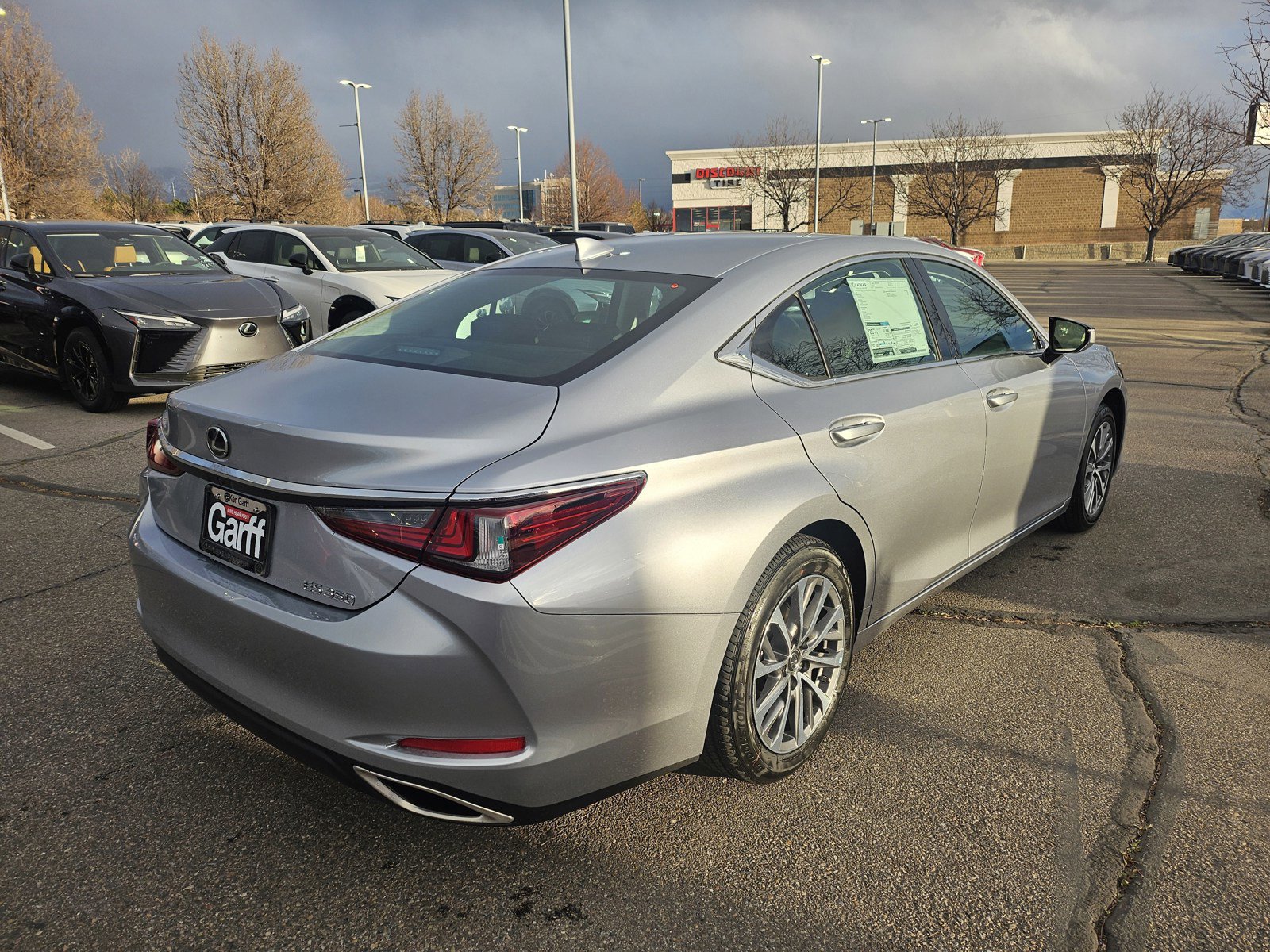 New 2025 Lexus ES 350 image 5