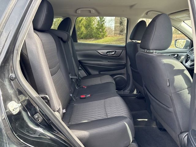 Used 2020 Nissan Rogue SV image 25