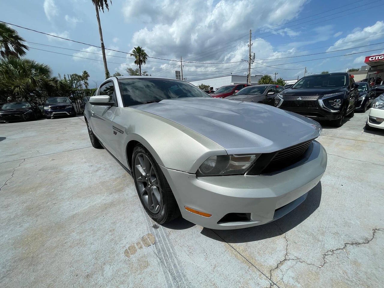 Used 2012 Ford Mustang Premium RWD image 3