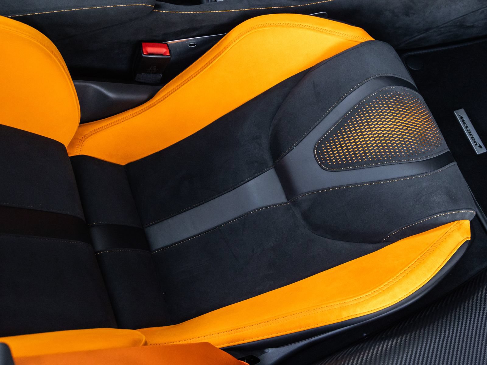 Used 2024 McLaren 750S Spider RWD image 36