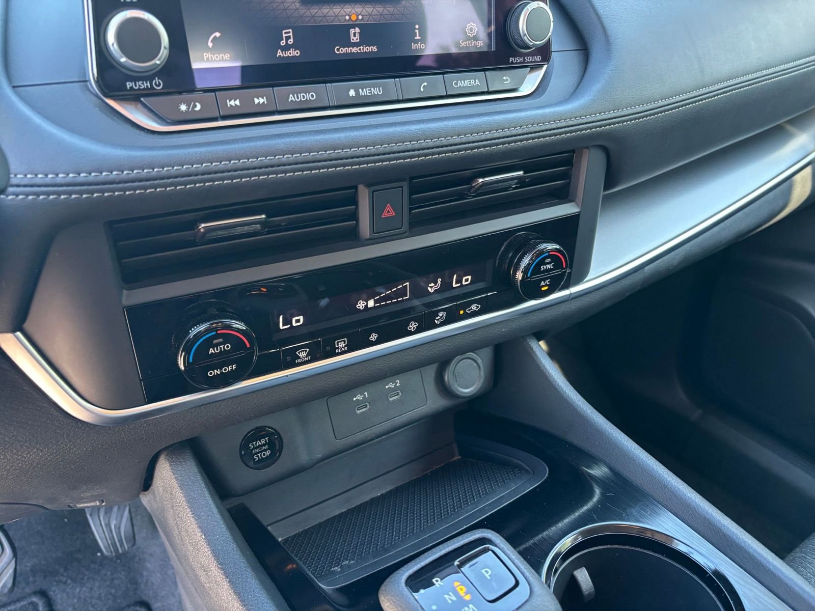 Used 2025 Nissan Rogue SV FWD image 17