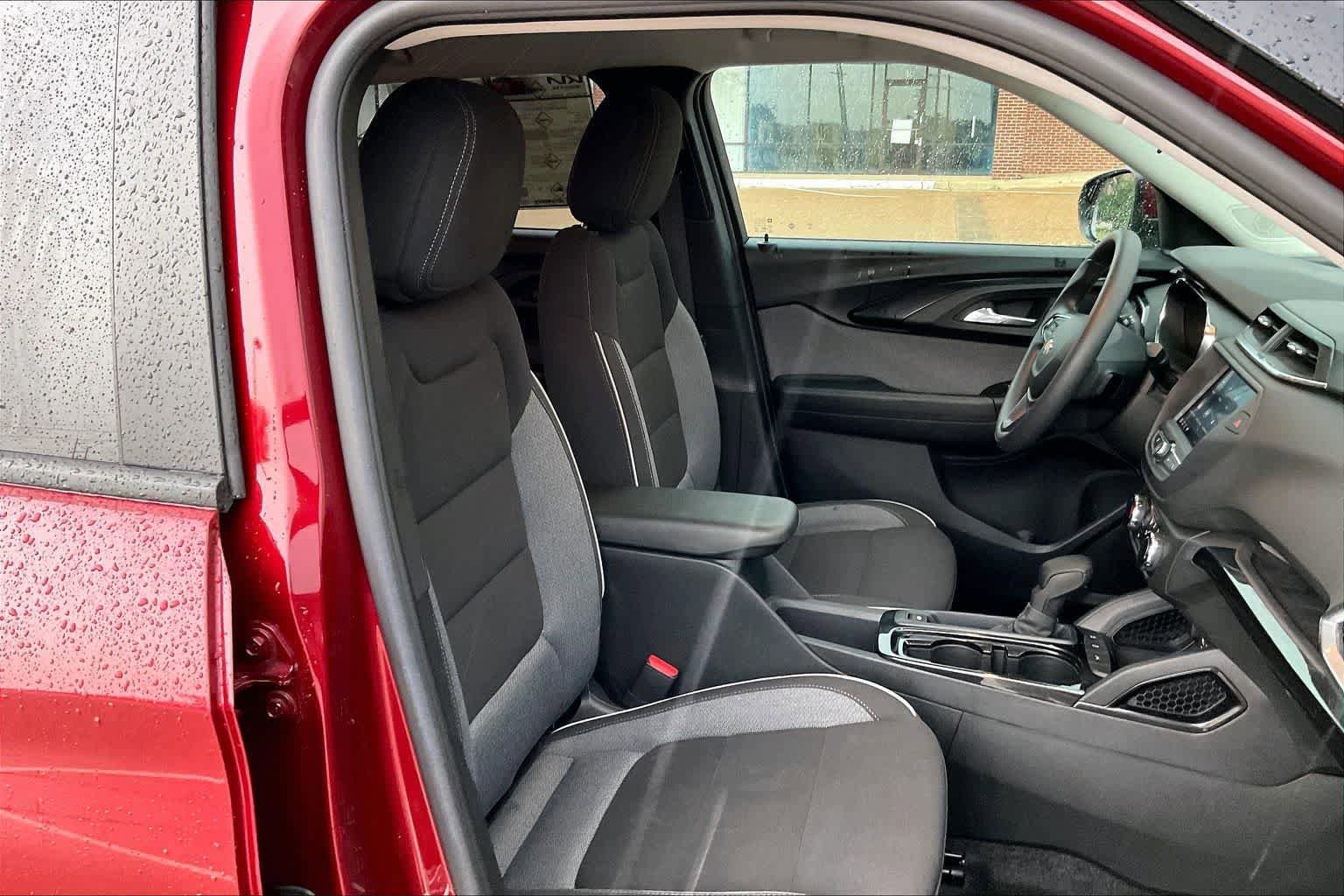 Used 2023 Chevrolet TrailBlazer LT FWD image 12