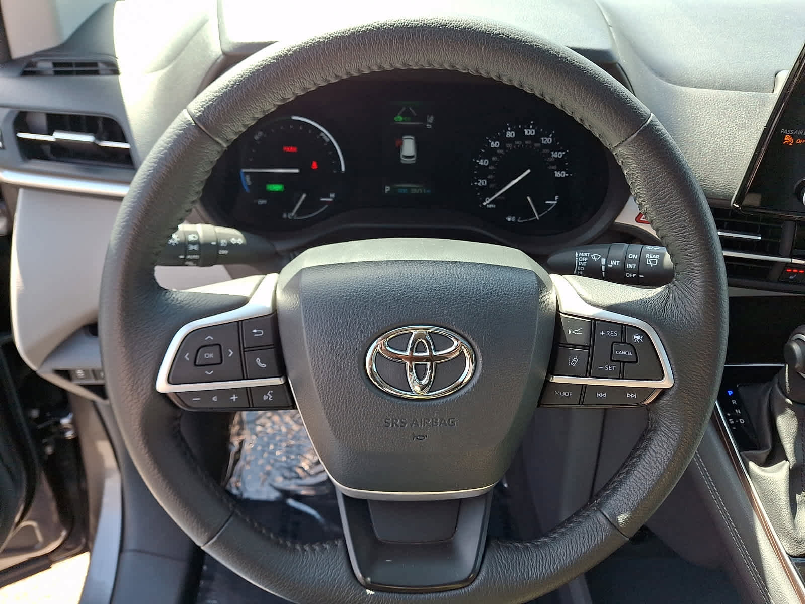 Used 2023 Toyota Sienna XLE AWD/4WD image 22