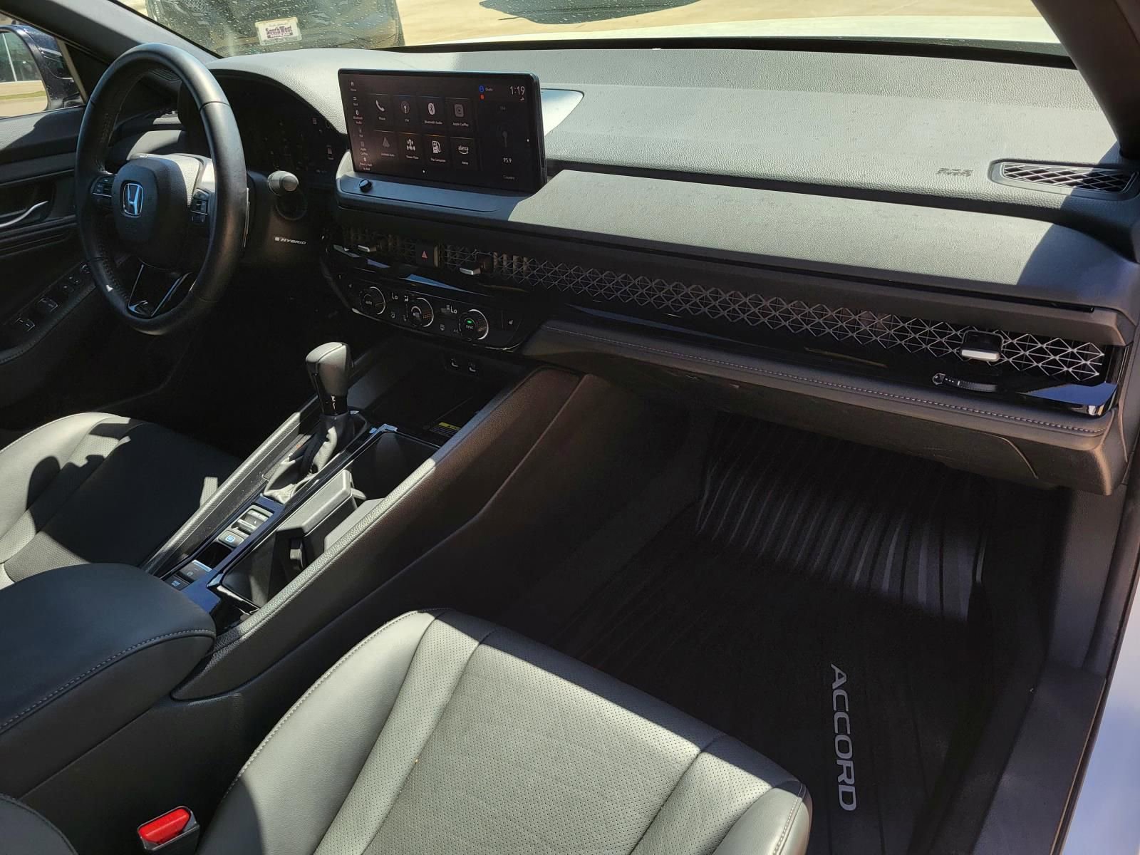 Used 2025 Honda Accord Sport image 14