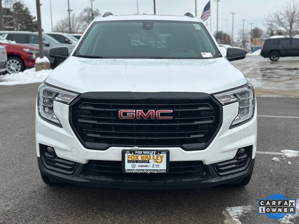 Used 2022 GMC Terrain SLT w/ Elevation Edition image 7