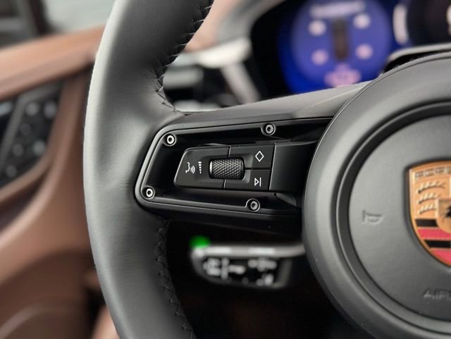 New 2026 Porsche Macan 4 Electric image 22