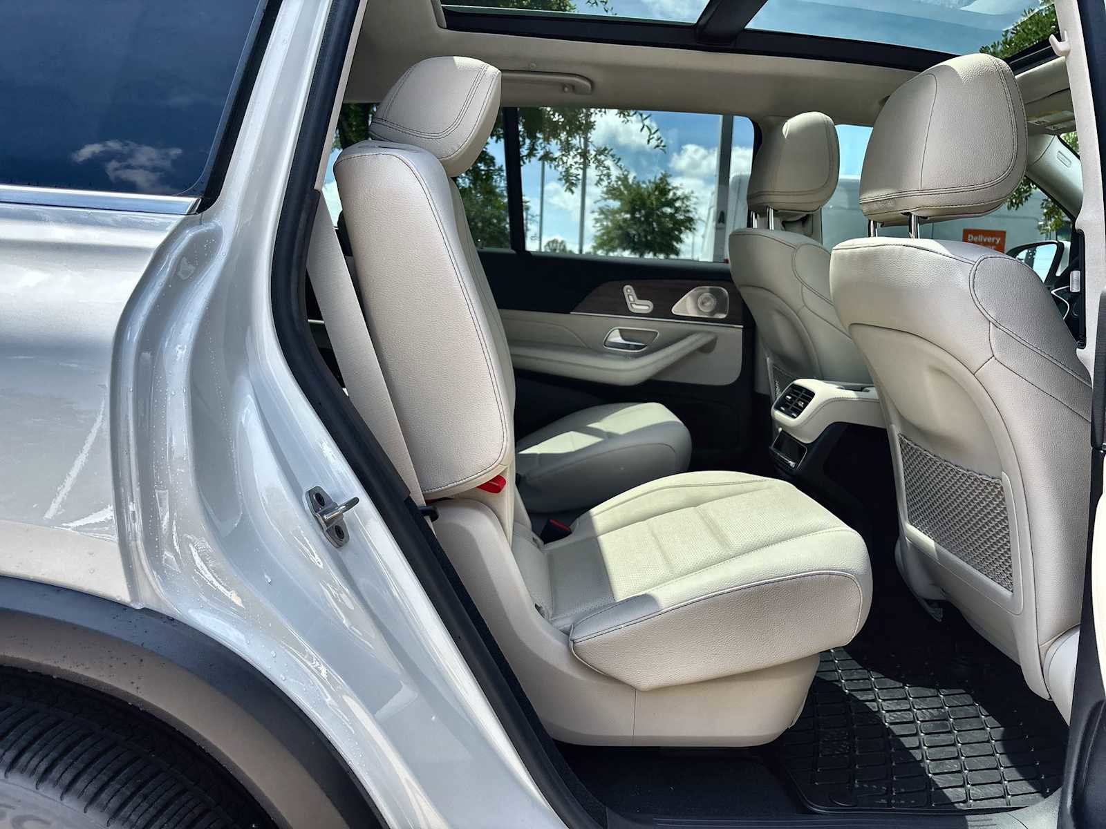 New 2026 Mercedes-Benz GLS 450 4MATIC image 19