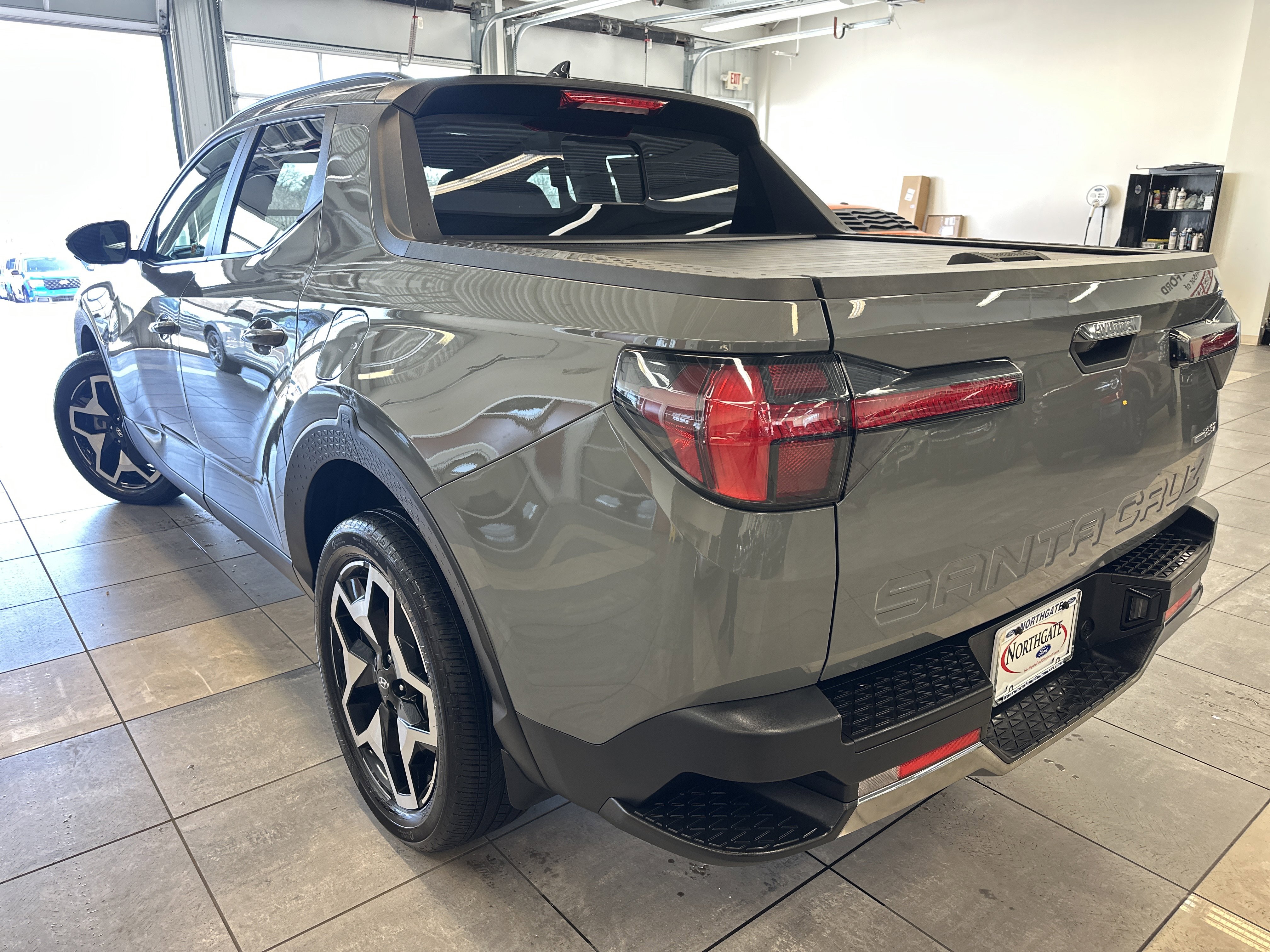 Used 2024 Hyundai Santa Cruz Limited image 14