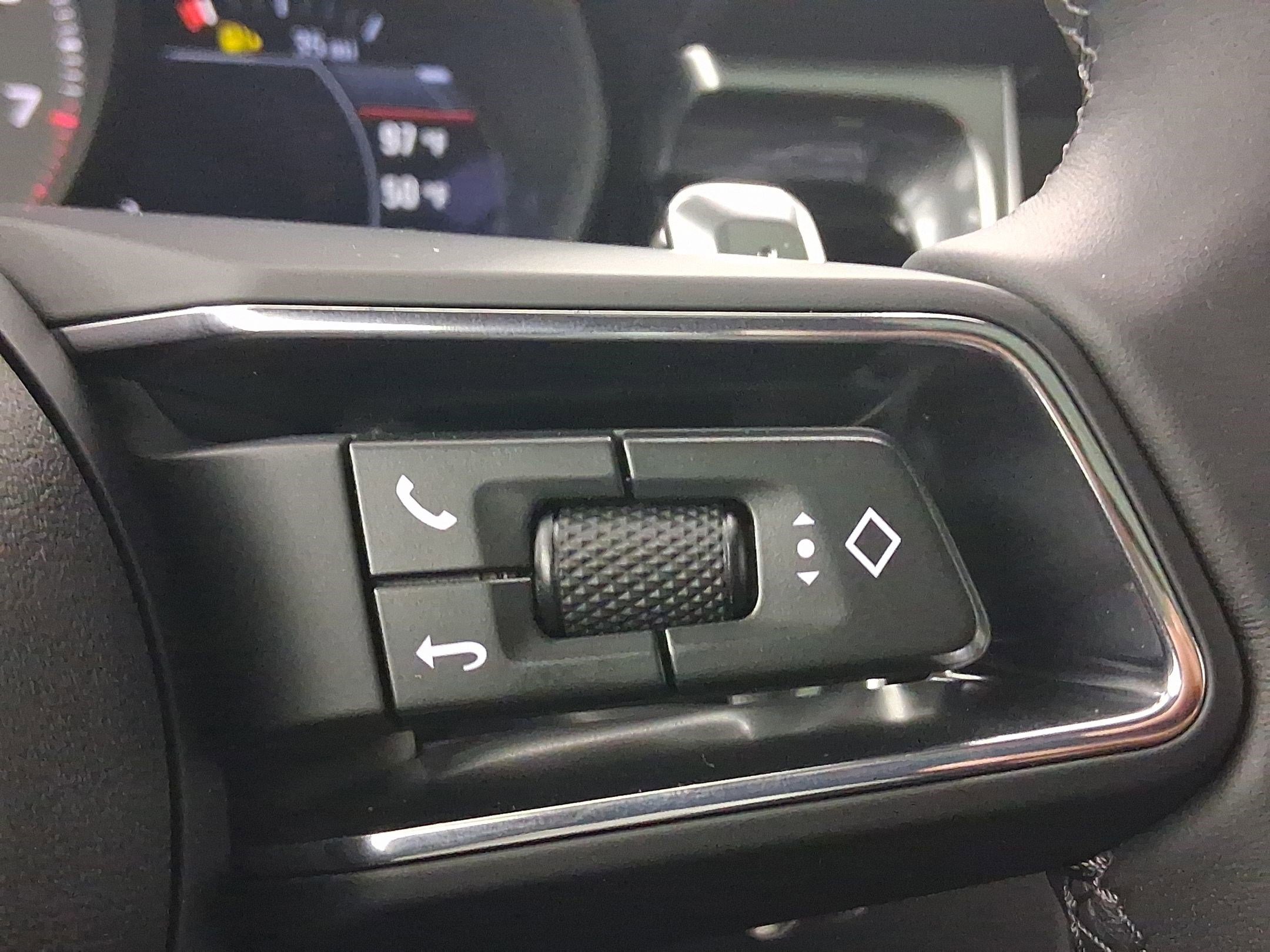 New 2026 Porsche Macan S image 16