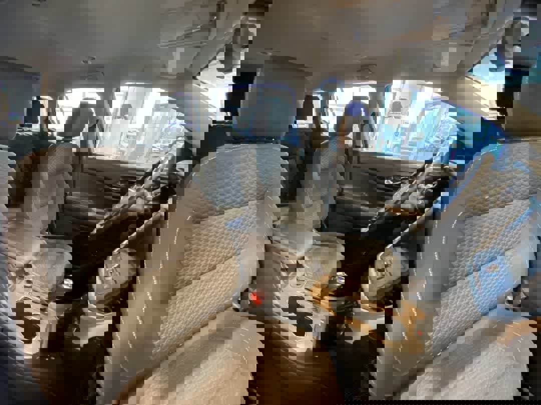 Used 2018 GMC Acadia SLE image 27