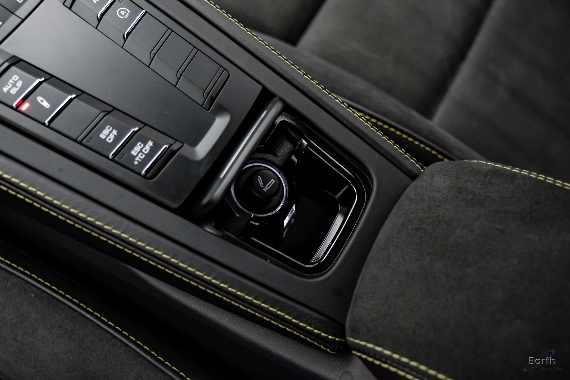 Used 2021 Porsche 718 Cayman GT4 RWD image 65