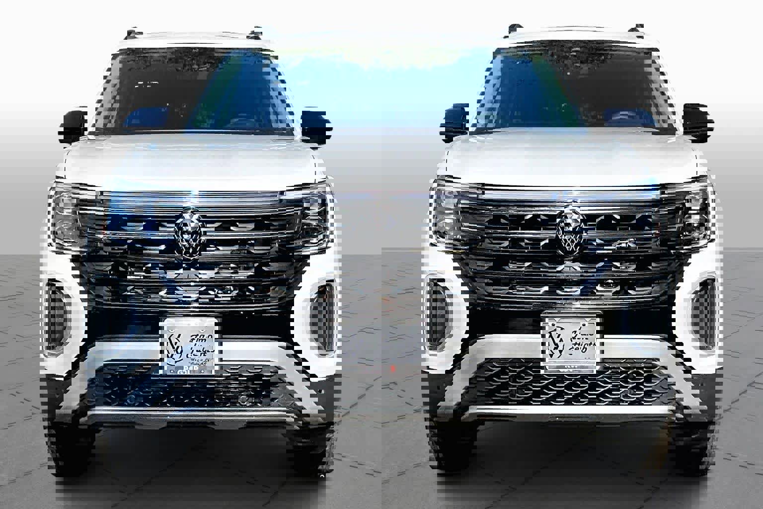 New 2026 Volkswagen Atlas Peak Edition image 3