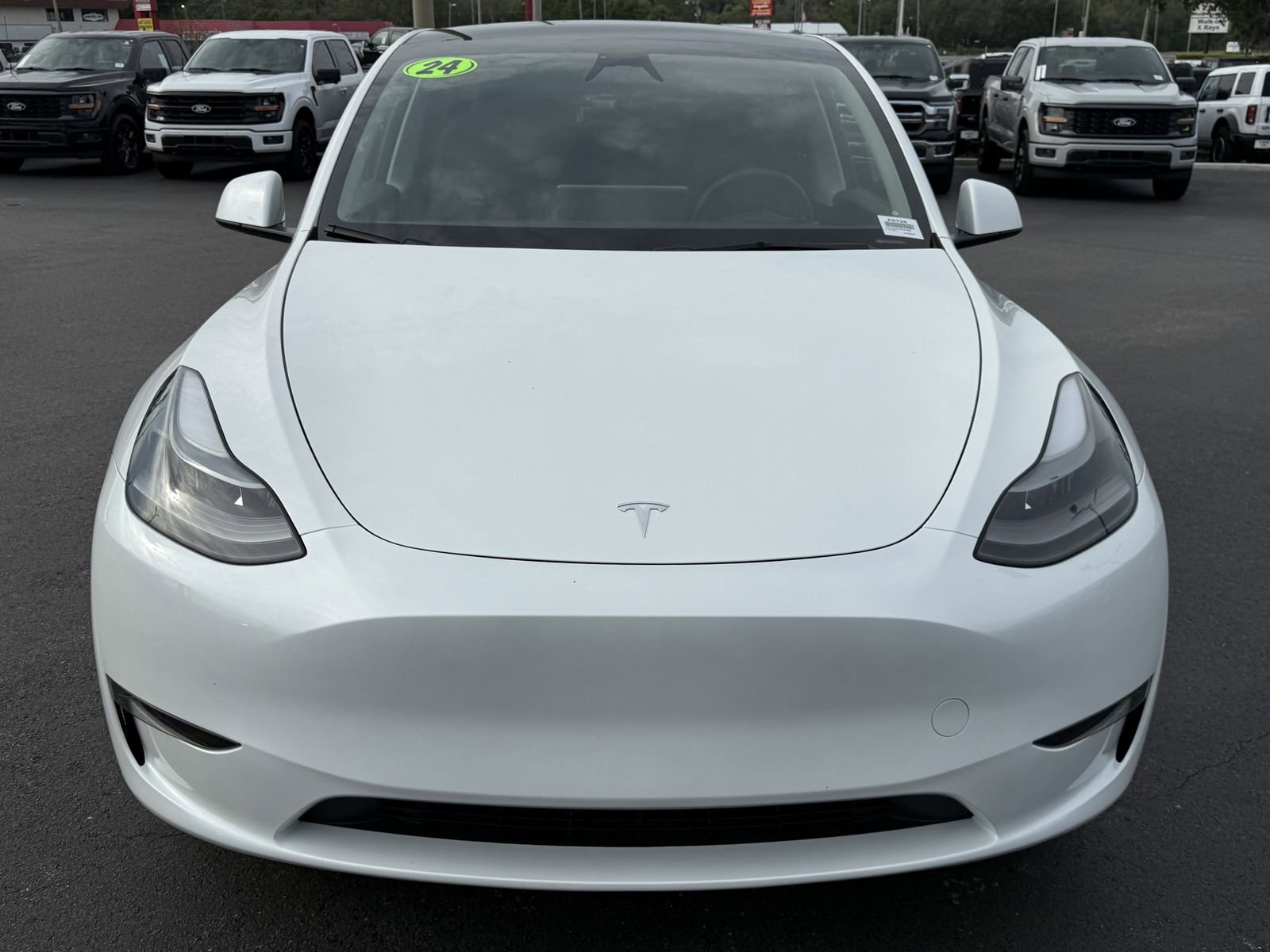 Used 2024 Tesla Model Y Long Range AWD/4WD image 5