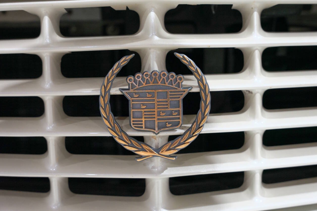 Used 1996 Cadillac Seville STS FWD image 21