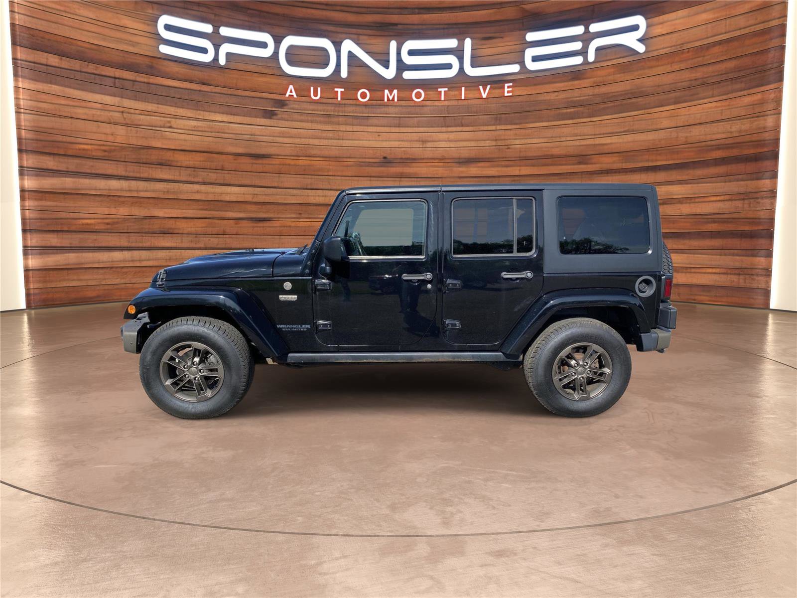 Used 2016 Jeep Wrangler Unlimited Sahara AWD/4WD image 2