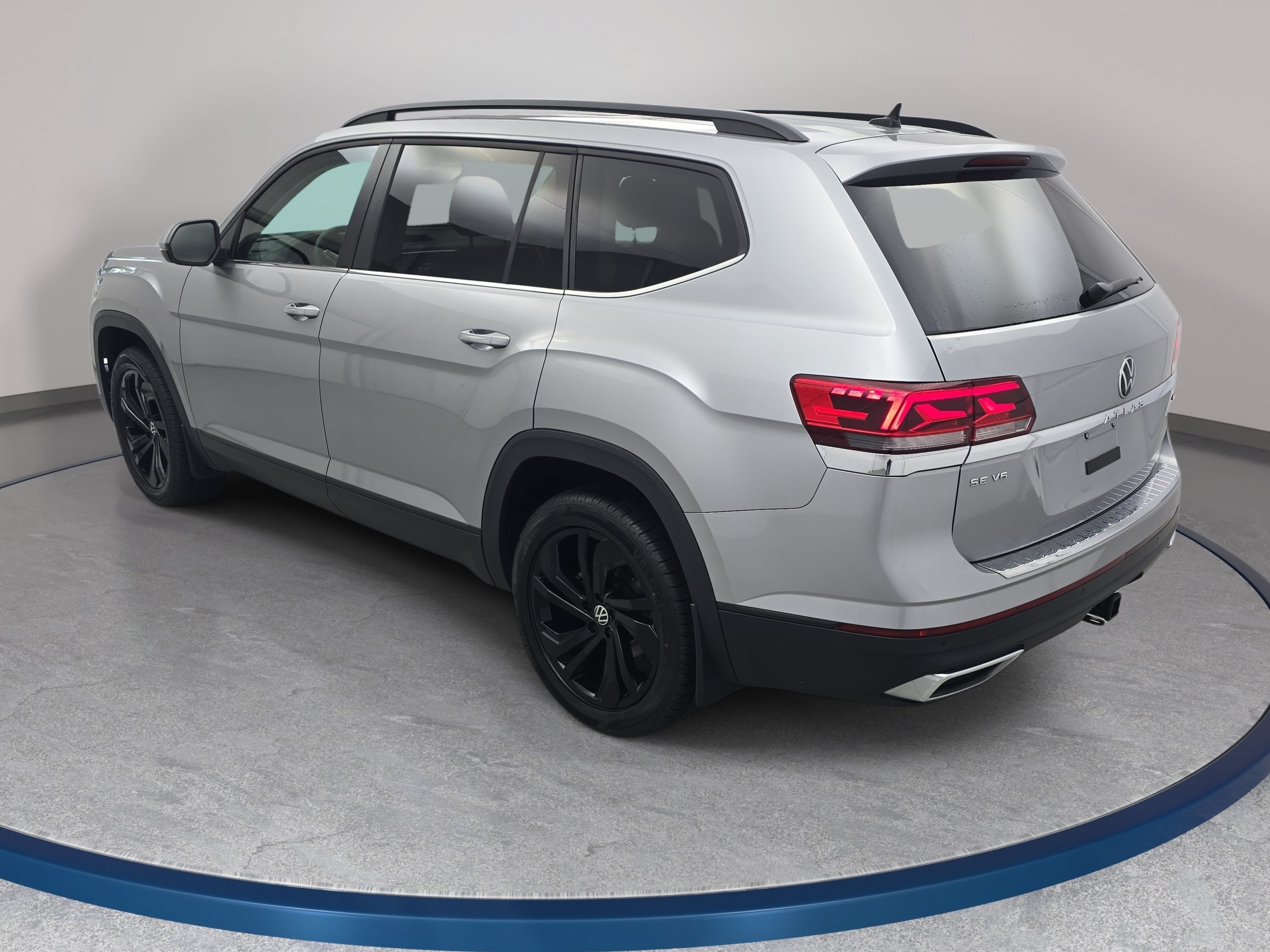 Certified 2023 Volkswagen Atlas SE w/ Panoramic Sunroof Package AWD/4WD image 7