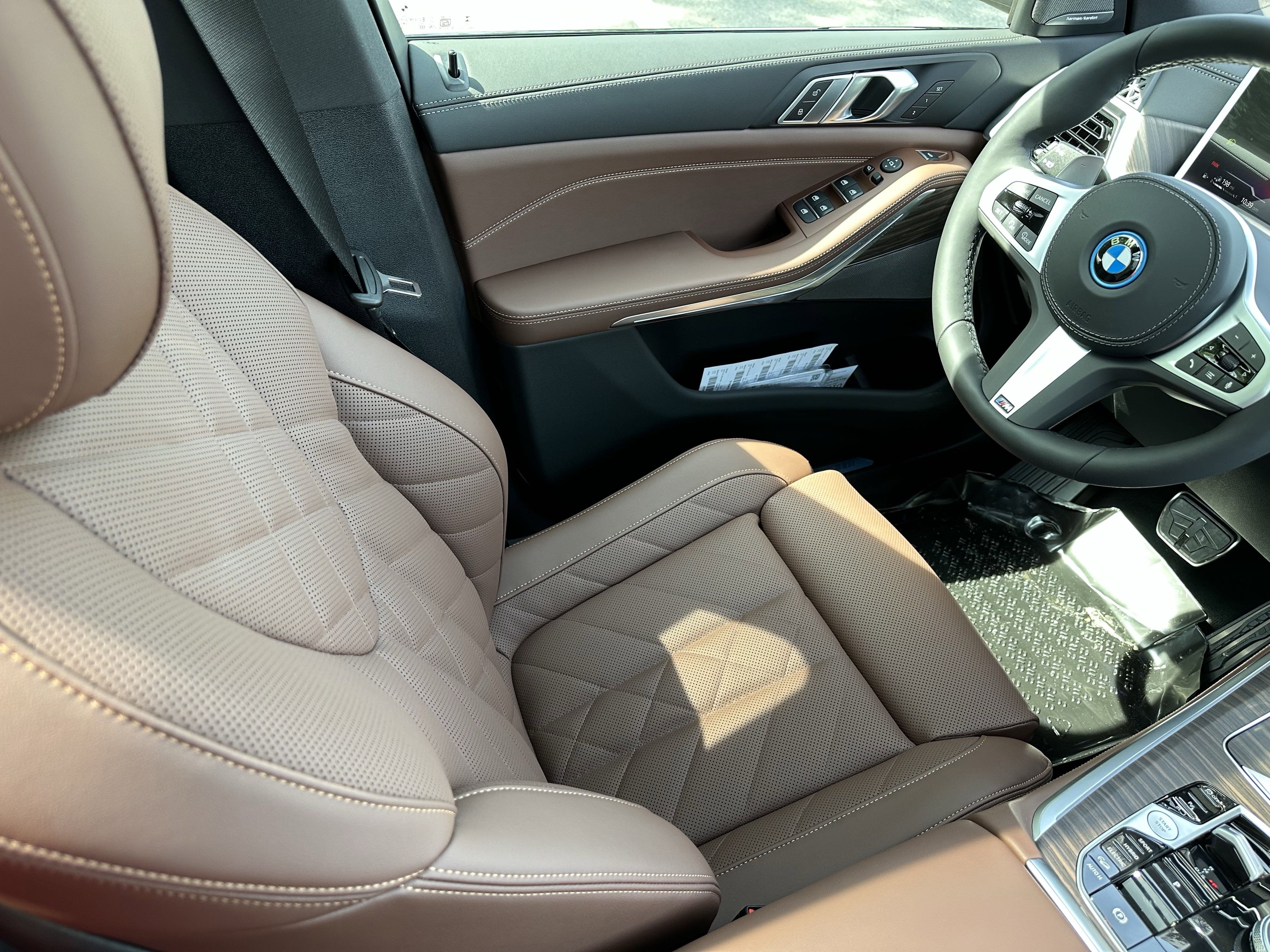 New 2026 BMW X5 xDrive50e w/ M Sport Package image 9