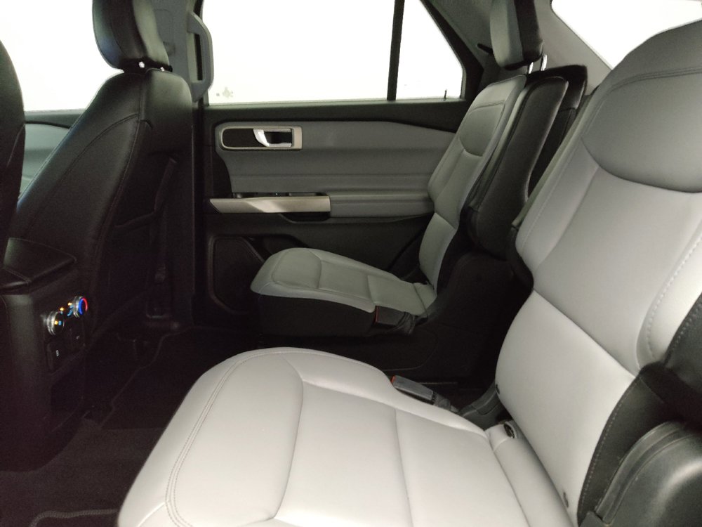 Used 2021 Ford Explorer XLT w/ Equipment Group 202A image 18