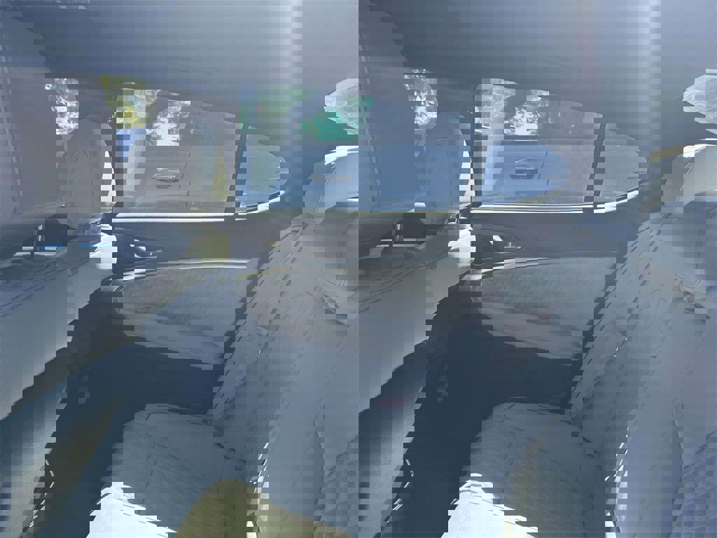 Used 2025 Genesis G70 3.3T Advanced w/ Sport Prestige Package image 12