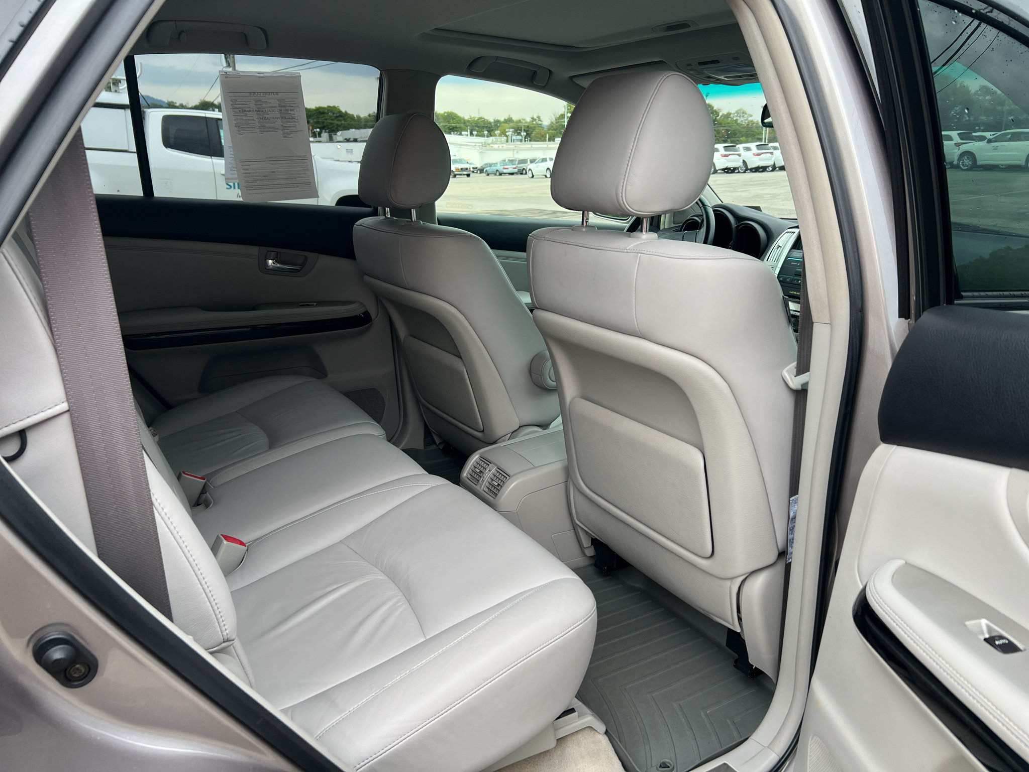 Used 2005 Lexus RX 330 FWD image 10