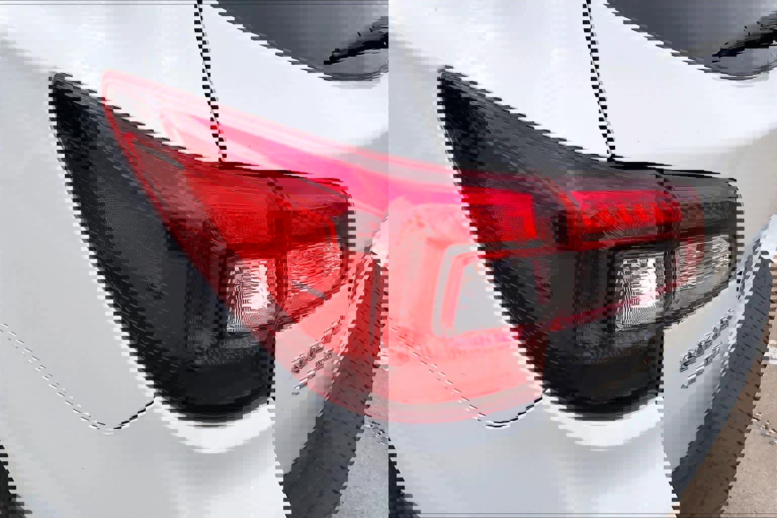 Used 2018 Subaru Outback 2.5i Limited image 28