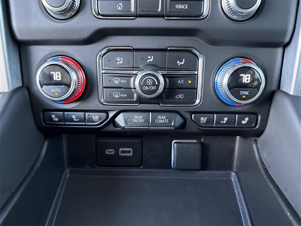 Used 2023 GMC Yukon SLT w/ SLT Luxury Package image 21