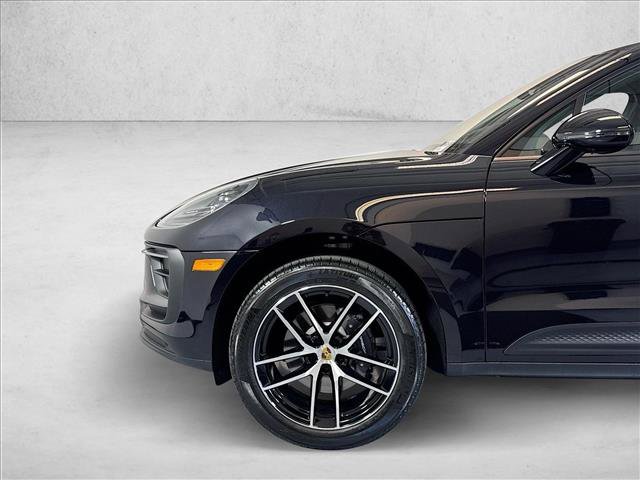 Used 2026 Porsche Macan AWD/4WD image 28