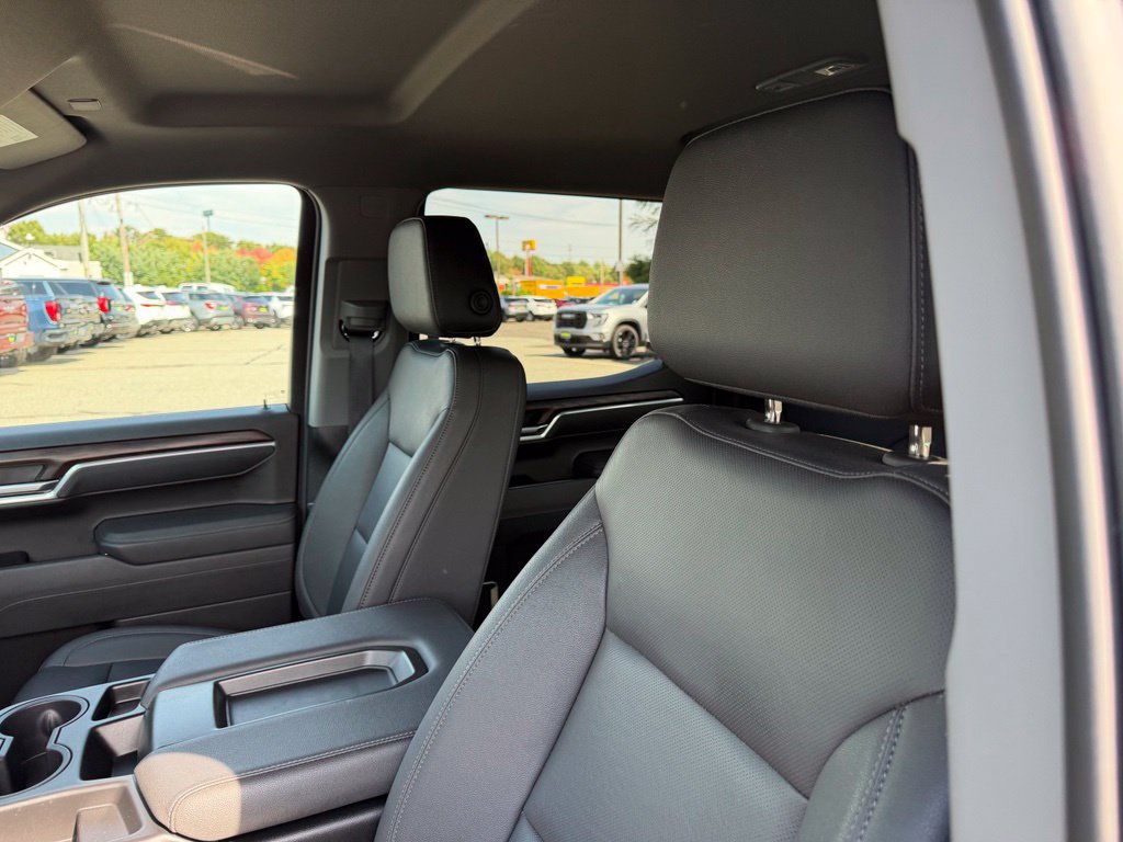 Used 2026 GMC Sierra 1500 SLT AWD/4WD image 16