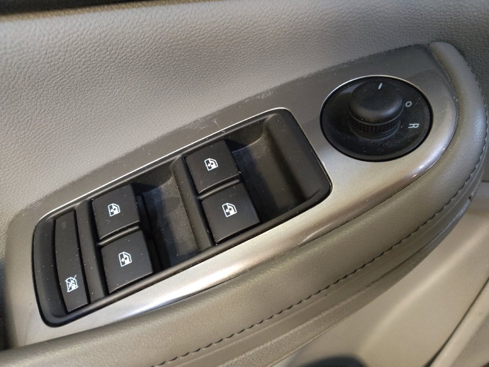 Used 2016 Chevrolet Malibu LS image 27