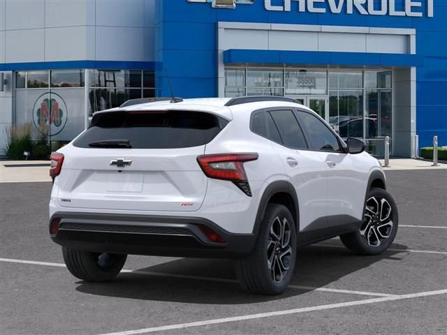 New 2025 Chevrolet Trax RS w/ Sunroof Package FWD image 5