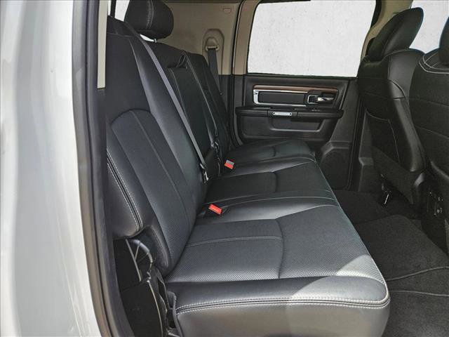 Used 2018 RAM 3500 Laramie w/ Convenience Group AWD/4WD image 17