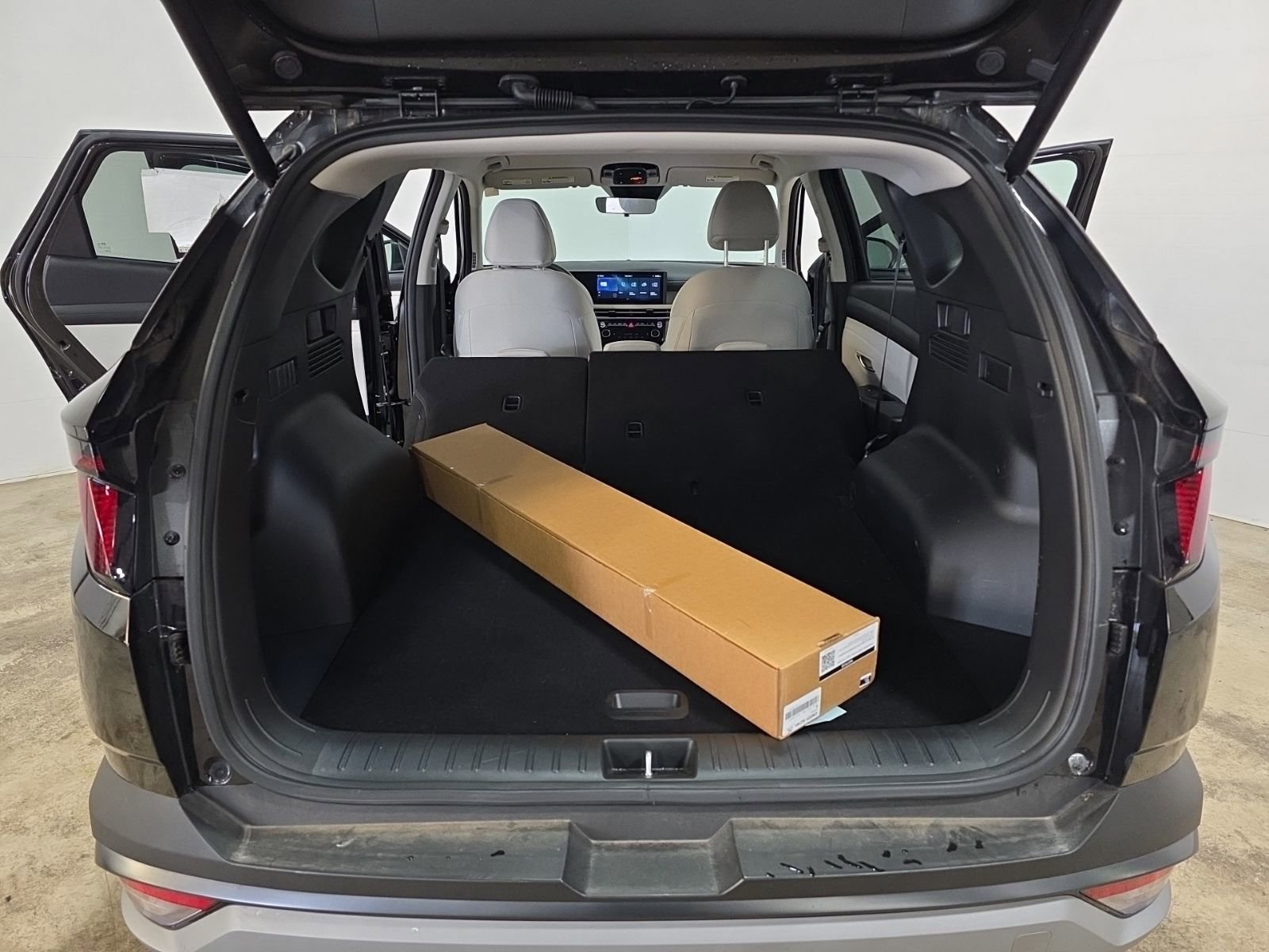 Certified 2025 Hyundai Tucson SEL image 9