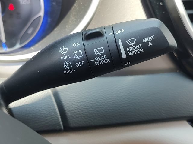 Used 2024 Chrysler Pacifica Touring-L FWD image 23