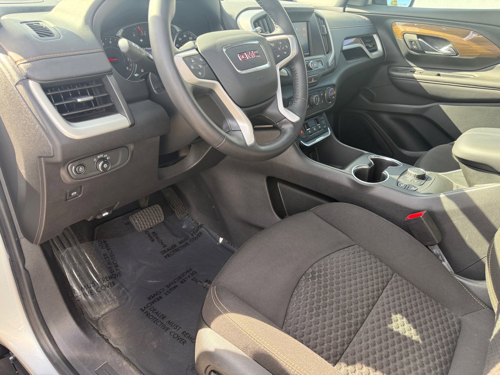 Used 2020 GMC Terrain SLE w/ Driver Convenience Package image 12